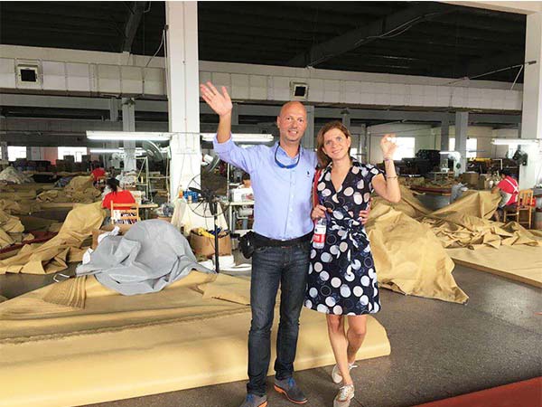Deli Shade sail factory hosted The Australian couple‘ visit.