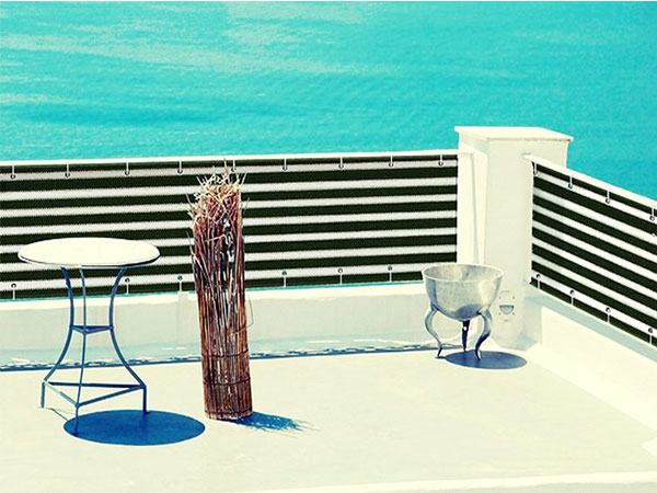 Hot products in Europe 2024 Fashion knitting striped fence screen for guardrail